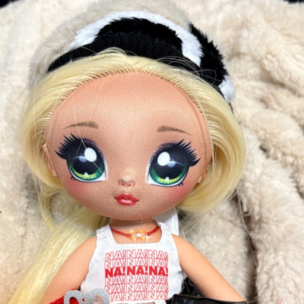 Na Na Na Surprise Teens 11" Fashion Doll Gretchen Stripes,